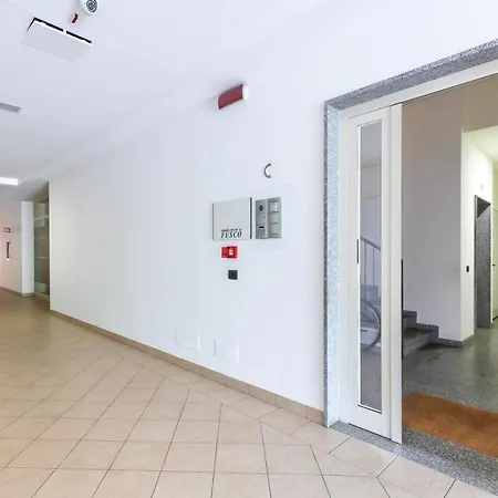 Modern Double Terrace And Free Parking Apartment Alba (Piedmont)