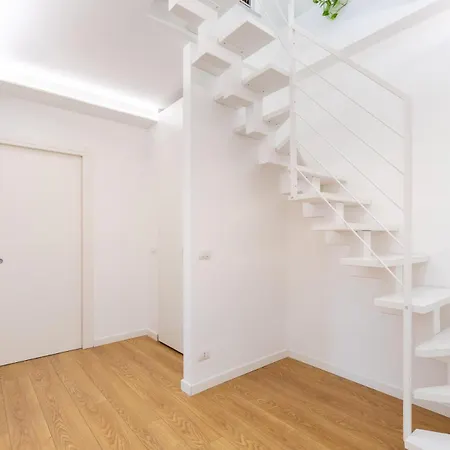 Apartmán Modern Double Terrace And Free Parking Alba (Piedmont)