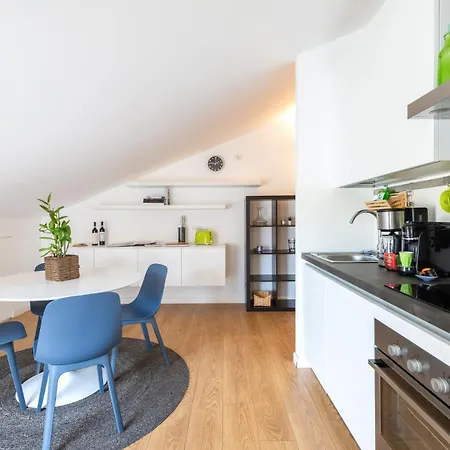 Daire Modern With Double Terrace And Parking *