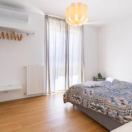 Modern With Double Terrace And Parking