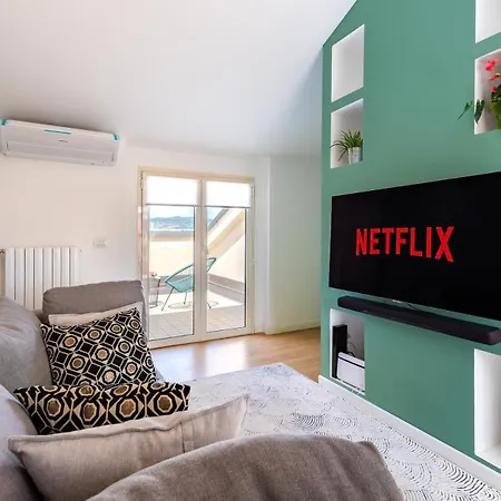 Daire Modern With Double Terrace And Parking