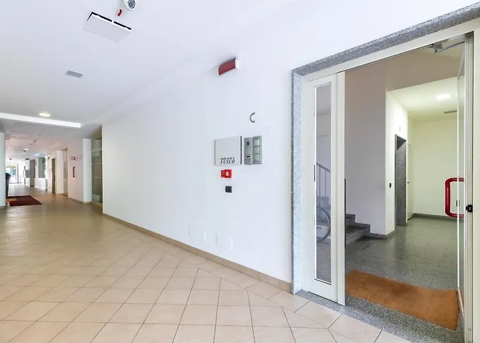 Modern With Double Terrace And Parking Apartamento Alba (Piedmont)
